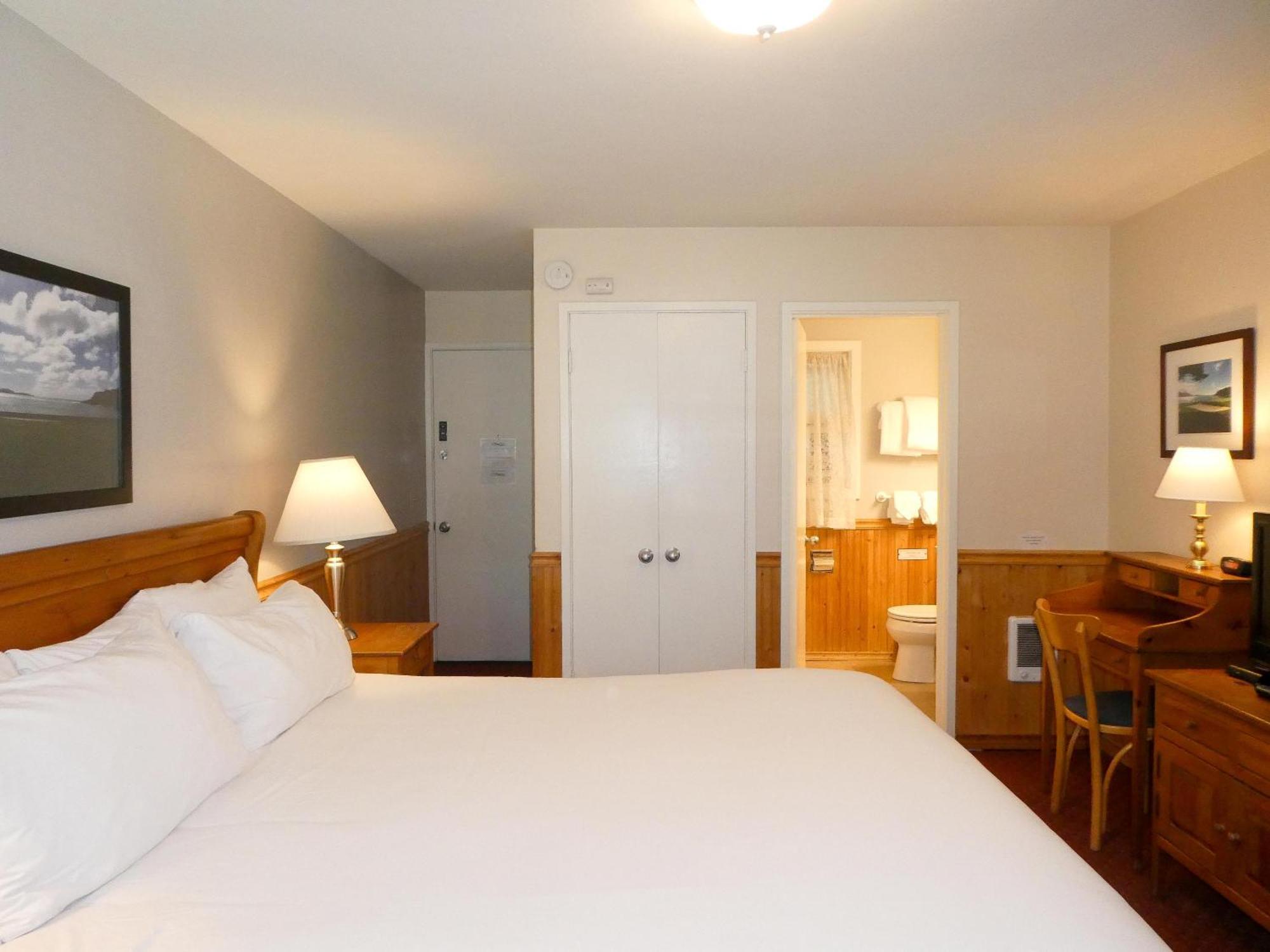 King Room,1589233804:JPEG
