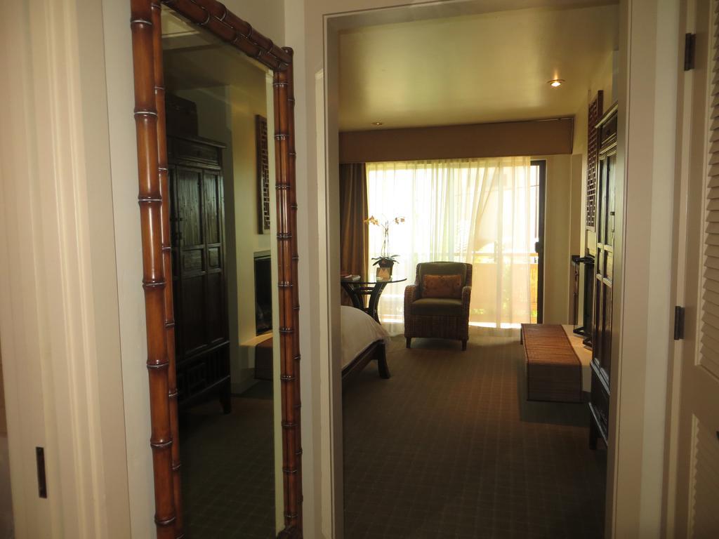 Partial Ocean View King
