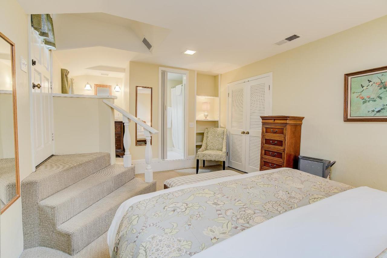 Standard Single Room Sea View