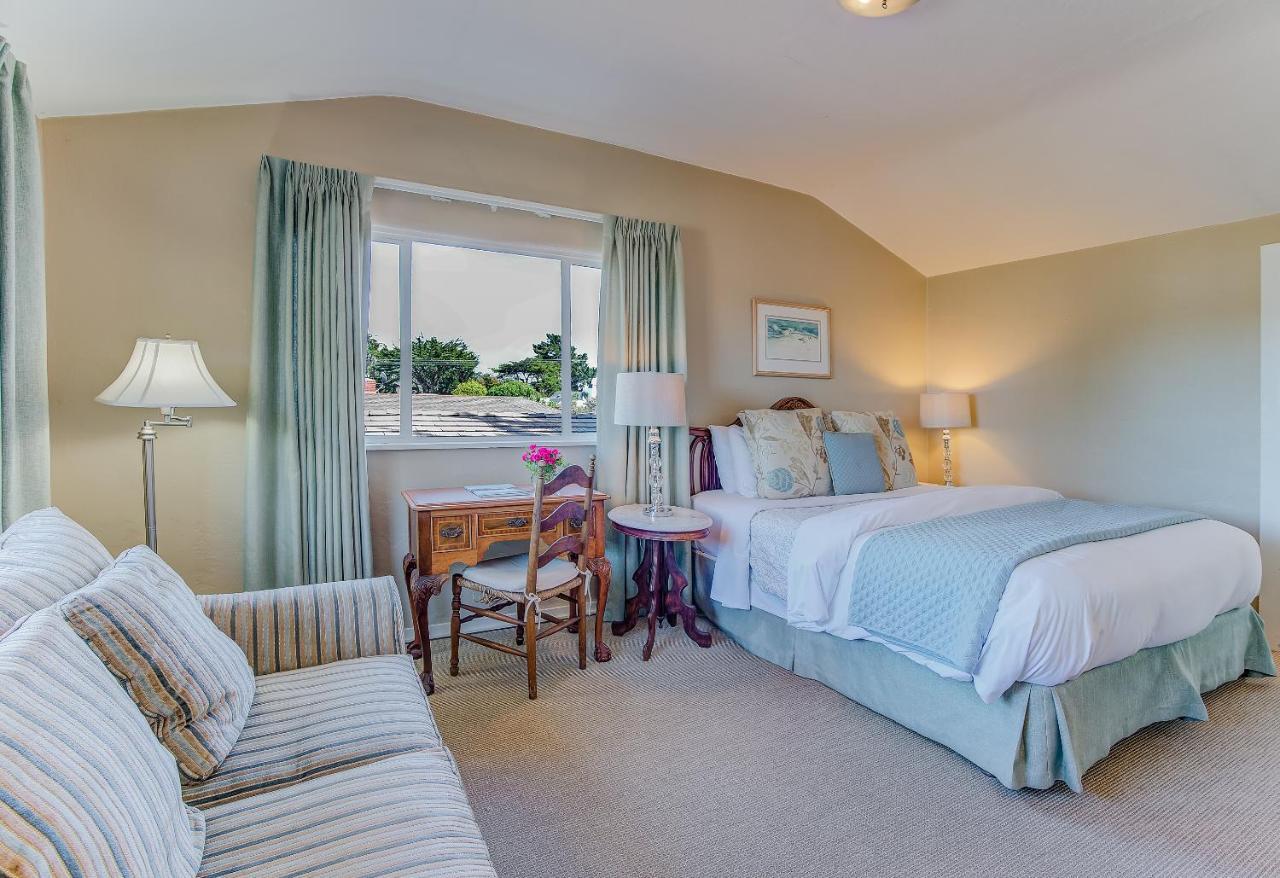Standard Single Room Sea View