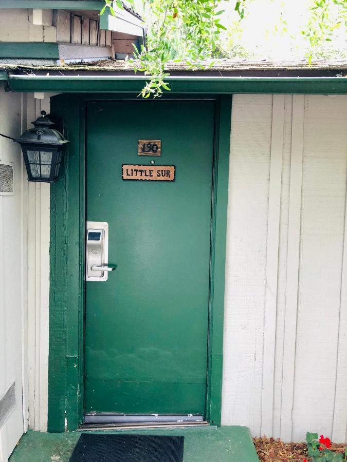 One-Bedroom Queen Cottage