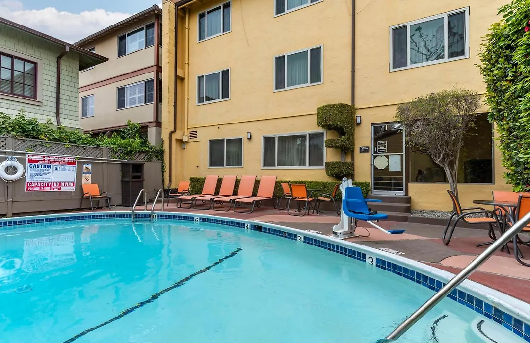 Best Western Carmel'S Town House Lodge-1