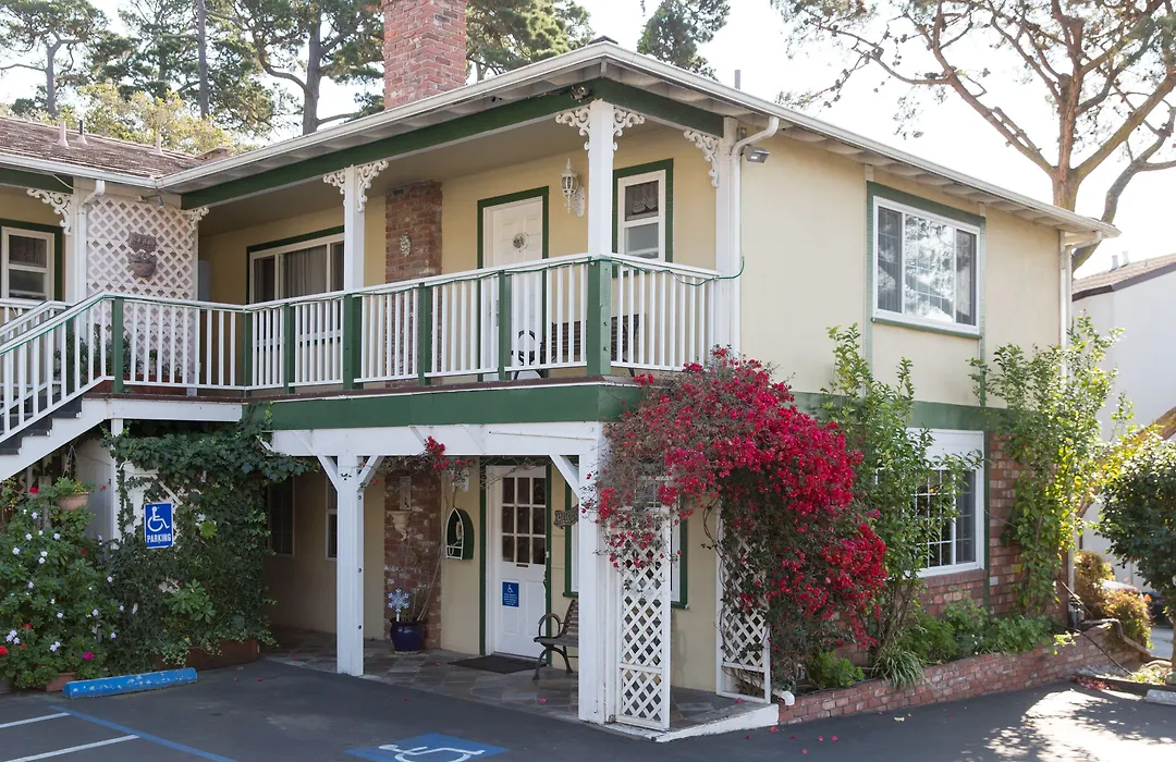 Carmel Inn & Suites-1
