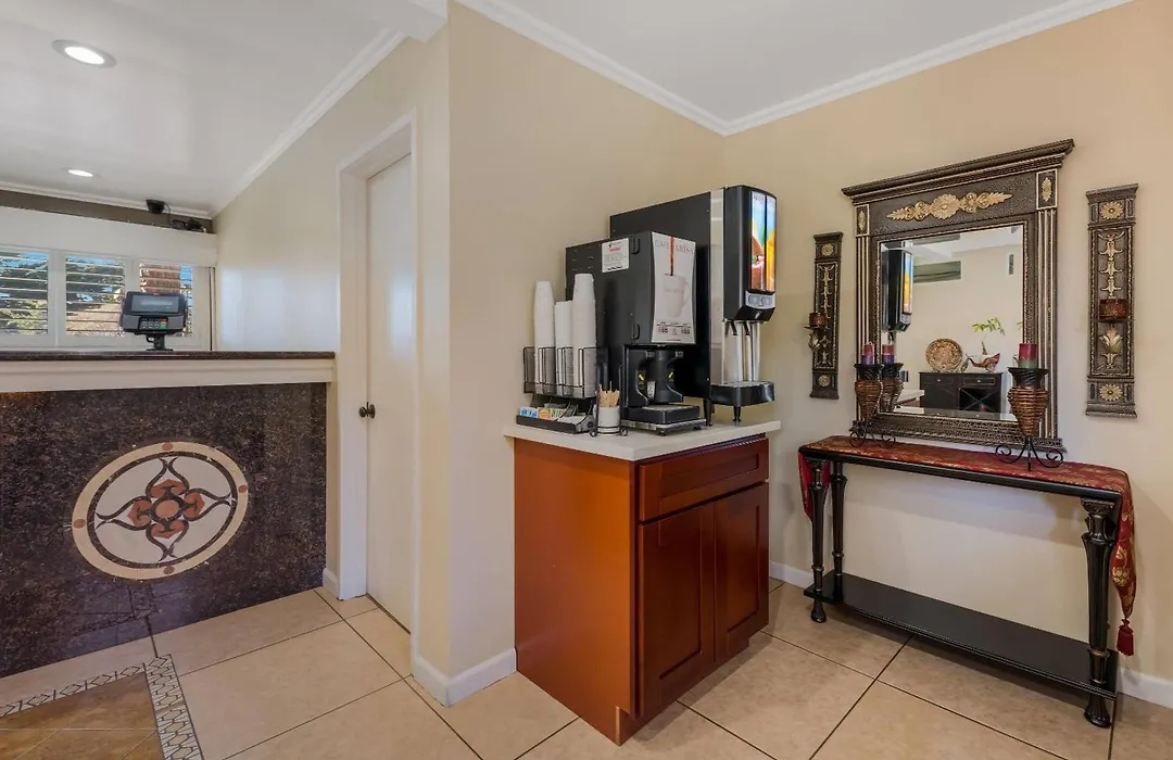 Clarion Collection Carmel Oaks Inn-1