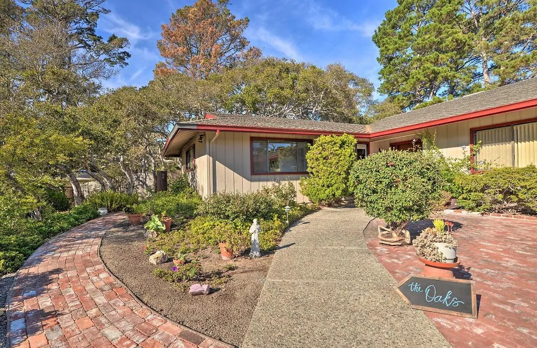 Charming House With Hill Views About 1 Mi Dtwn Carmel-1
