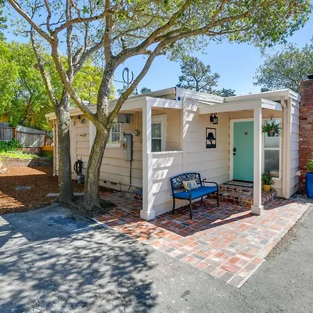 Vacation Rental Home ~ 1 Mi To Carmel Beach!-2