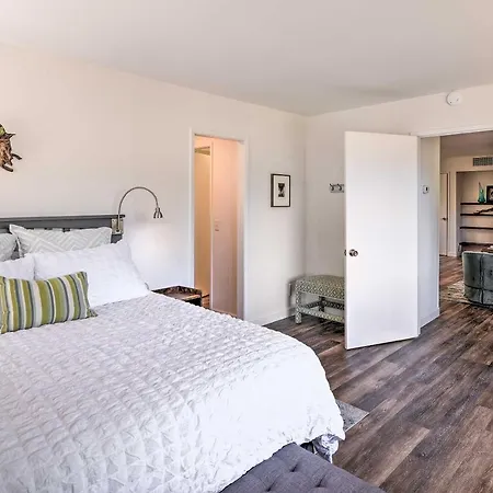 Charming House With Hill Views About 1 Mi Dtwn Carmel-2